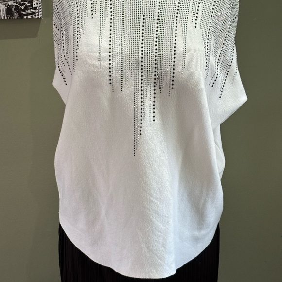 Beautiful Sparkly White Sweater - Picture 2 of 5